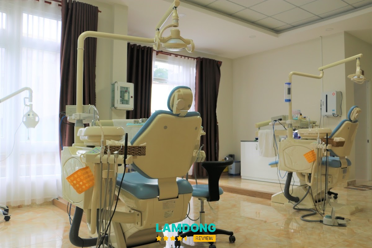 Nha Khoa Sài Gòn Smile – làm răng sứ