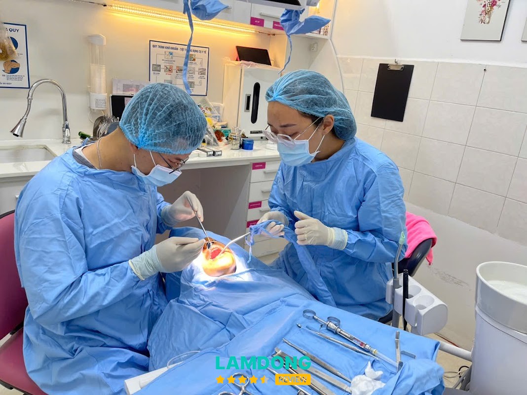 Nha khoa Trọng Trí Đà Lạt – cạo vôi răng