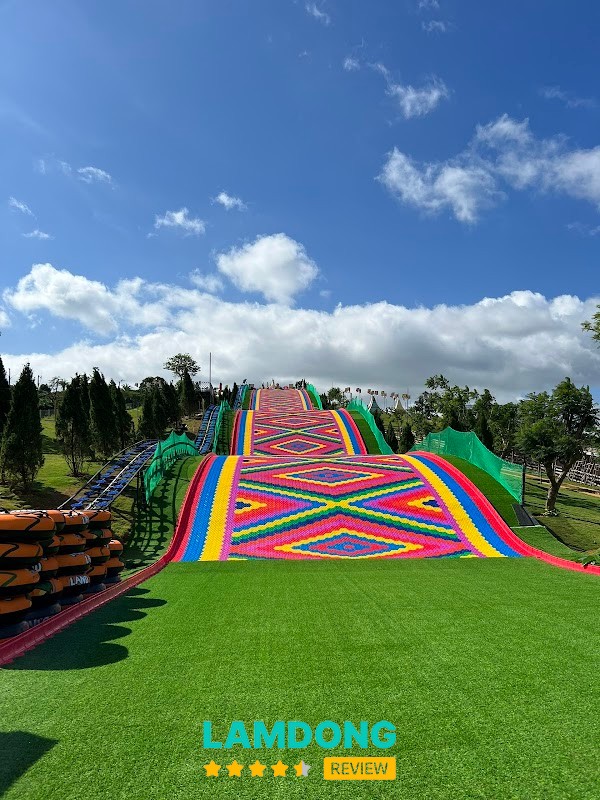 Mongo Land - Đà Lạt – khu trượt phao
