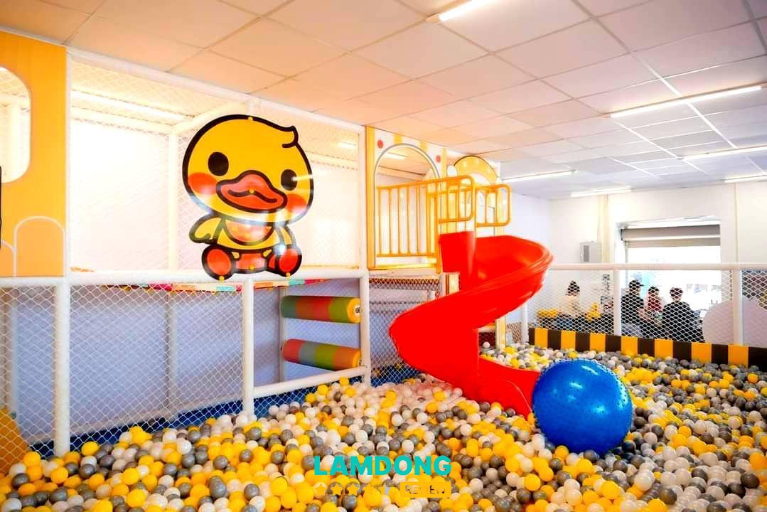 Happy Land Đà Lạt – cà phê và khu chơi cho bé