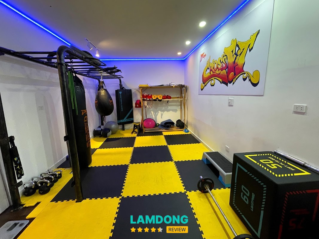 PT GYM CENTER – phòng tập sạch