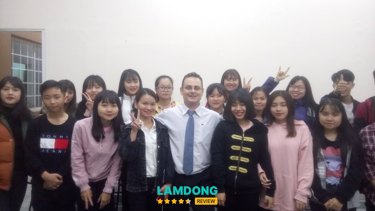 Trung Tâm Anh Ngữ Hello Đà Lạt – môi trường học