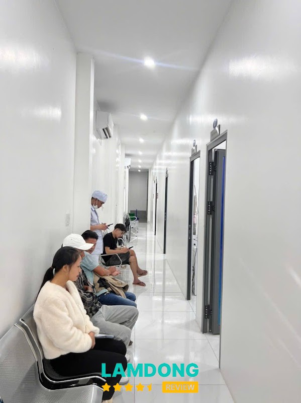 Phòng Khám Đa Khoa Phương Nam Đức Trọng – cơ sở vật chất sạch sẽ