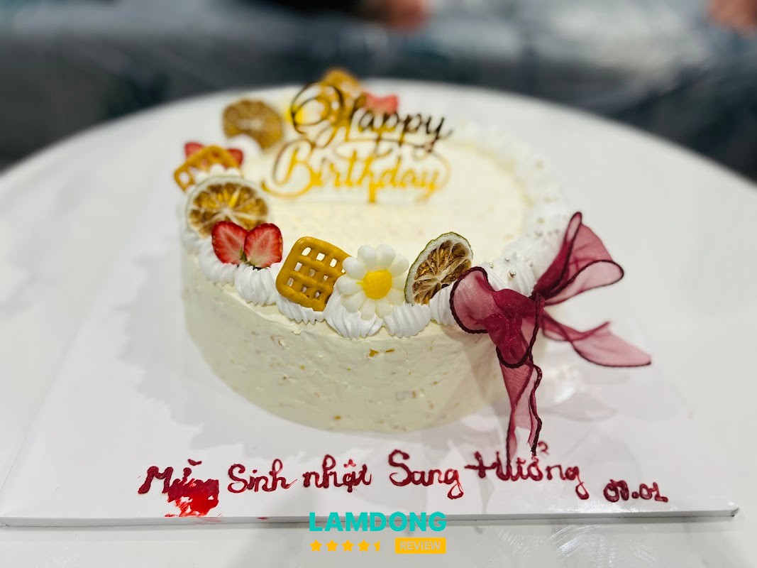 Hiệu Bánh Vĩnh Tân – bánh kem và bánh ngọt lâu năm