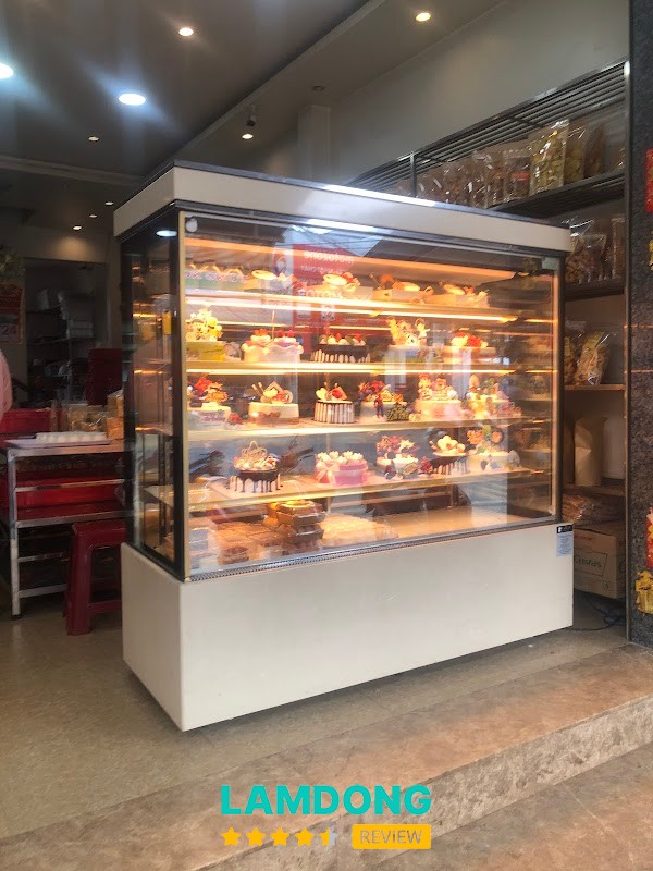 Hiệu Bánh Vĩnh Tân – nhiều loại bánh và đặc sản