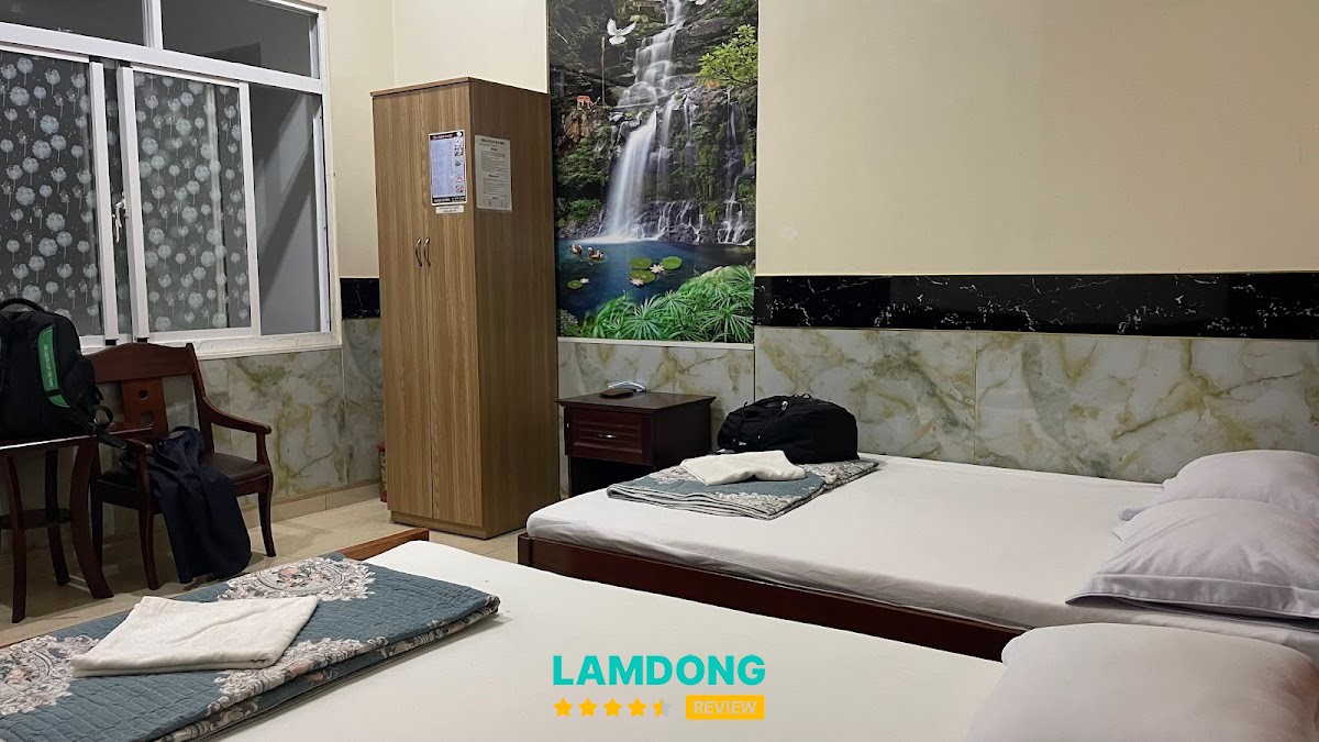 Khách Sạn Mai Hoa – phòng nghỉ trên QL20