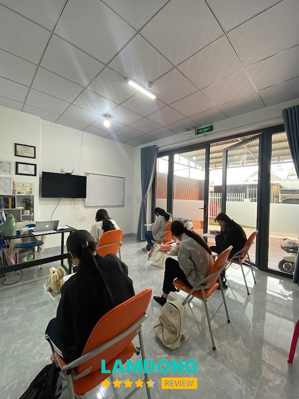 Cơ sở luyện thi tiếng Anh Ruby English – 51 Sư Vạn Hạnh