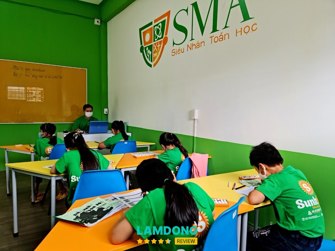 SUNFLOWER – lớp tiếng Anh và tin học