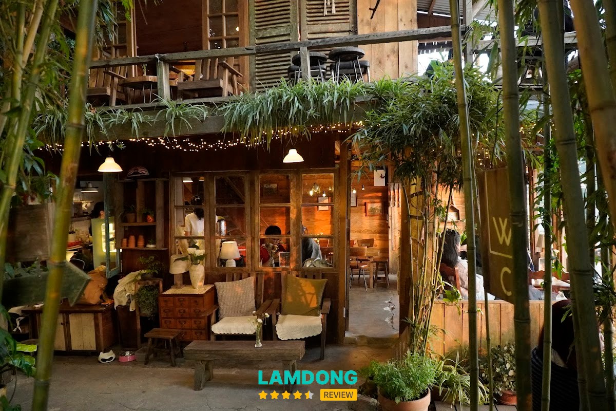 Tiệm cà phê Cheo veooo – 116 Hùng Vương, Đà Lạt