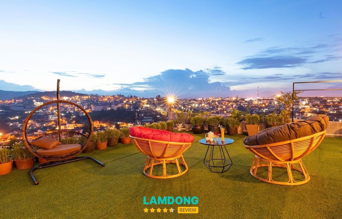 Dalat Golf Cafe – không gian chụp ảnh trên cao